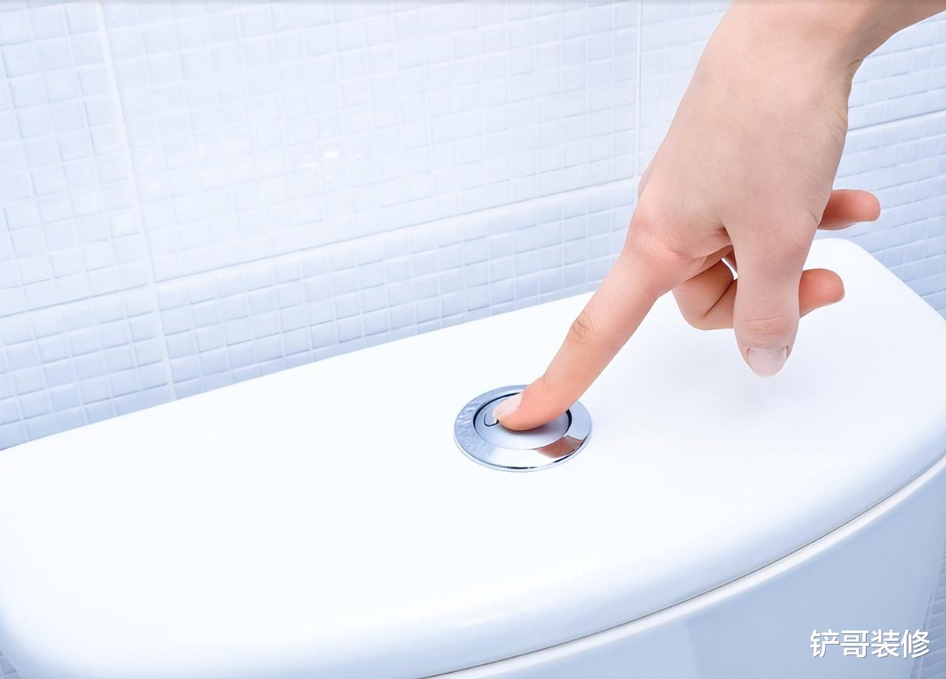 马桶水箱一大一小按钮怎么用?很多人不懂,难怪废水还冲不干净