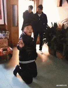 汪峰|恭喜!汪峰战队成员张恒远毕夏结婚,女方花臂抢镜,汪峰本人缺席