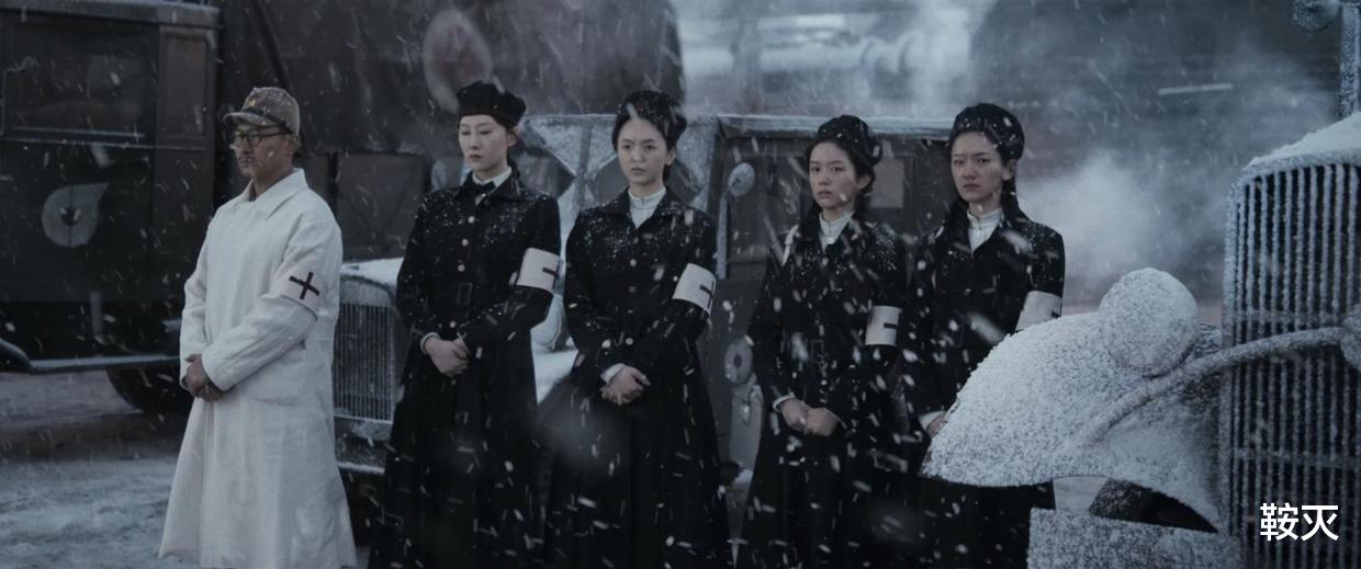 关晓彤|2021年全年亏损电影排行榜，关晓彤的电影排第一