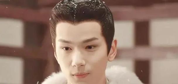 何昭君|《月升沧海》:何昭君的另一条路,早就有人替她走过了!