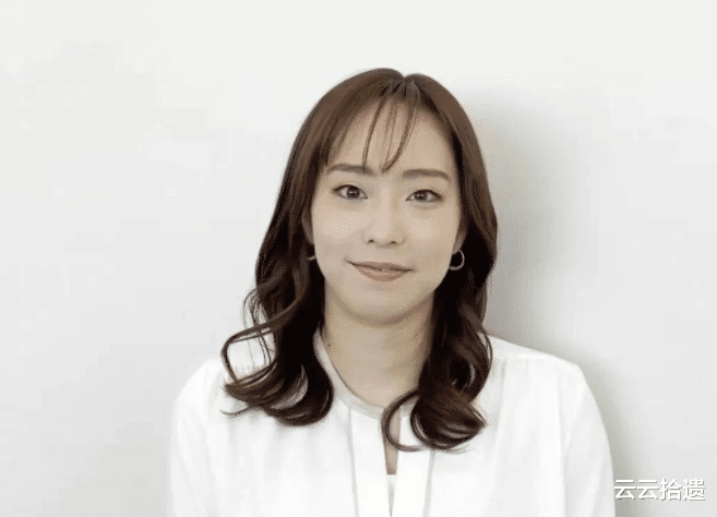詹姆斯·哈登|石川佳纯新造型亮相，脱离赛场后身形略微发福，笑容甜美明艳动人