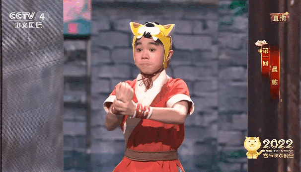 春晚|虎年春晚素人演员，领舞小姐姐高颜值获赞，春晚小老虎才10岁