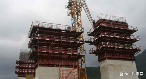 墩柱封闭式翻模施工