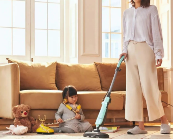 卧室“毛絮、灰尘”到处飘?清洁工有妙招,毛絮不见了,真管用!