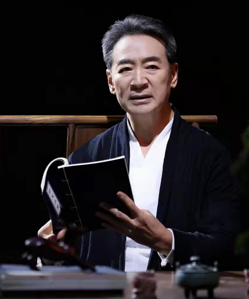 寇振海|著名演员寇振海：3段婚姻，三婚娶小21岁娇妻李婷，54岁老来得子