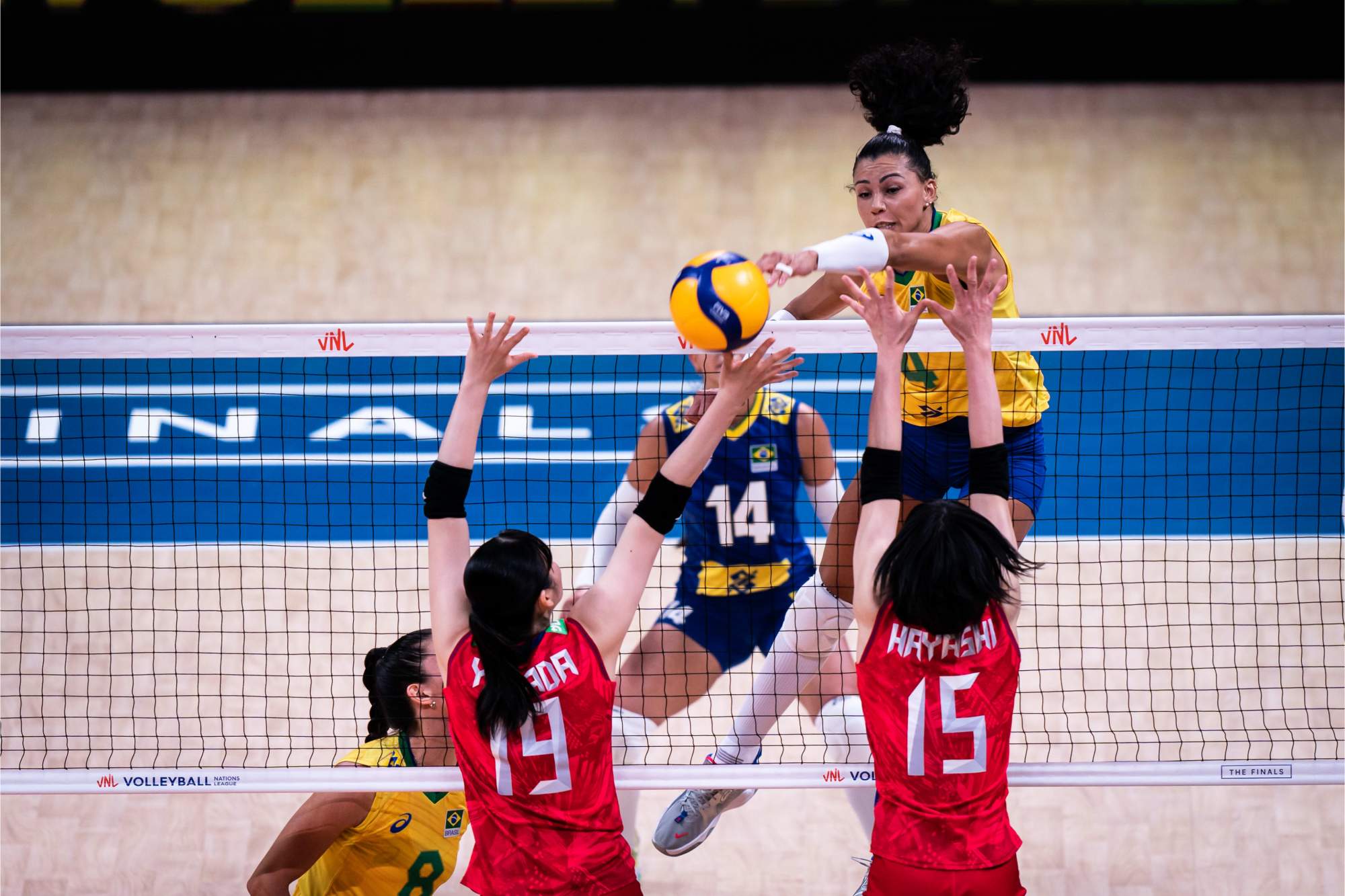 日本队|巴西女排3-1日本队，成功晋级四强，日本女排选对手选了个寂寞