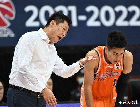 杨鸣|杨鸣官宣发声，李春江要小心了！李晓旭或赛季报销，杜锋点评汤杰