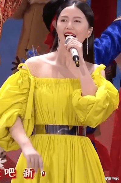 春晚|春晚最惊艳女星：李思思丝绒天鹅颈，李宇春性感，伊丽媛华贵雍容