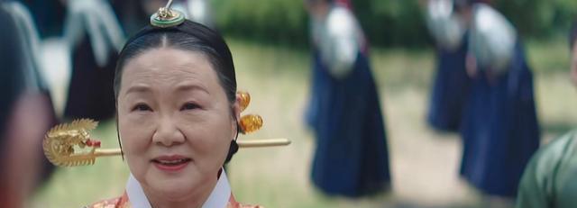 林志玲|最火韩剧《王后伞下》这个王后太个性了，竟敢挑战婆婆的权威
