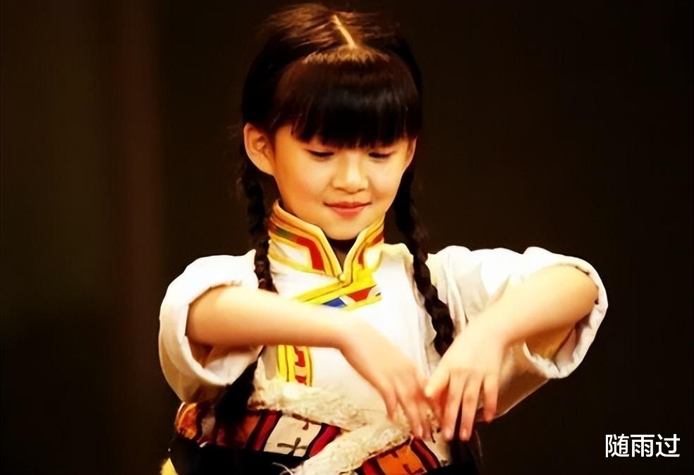 舌尖|有种“整容”叫长大,8年前一转成名的小彩旗,如今像换个人