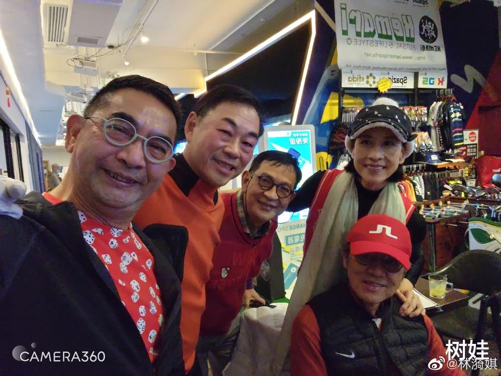 三体|57岁邵美琪出席聚会罕露脸,素颜出镜难掩气质,至今单身深居简出