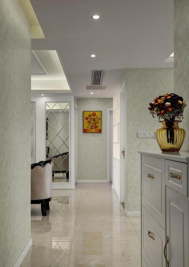 新房装修全屋贴壁纸，味道真重晾了3个月还没散味，好看但不环保