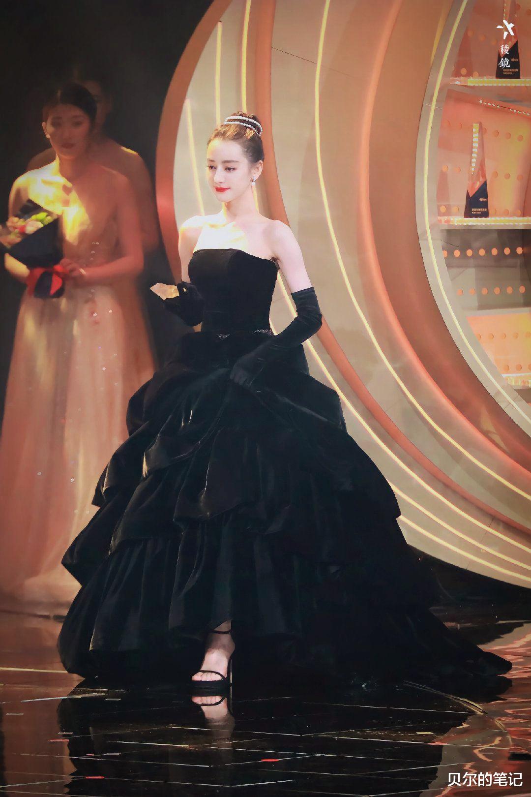 迪丽热巴|盘点迪丽热巴那些年火出圈的礼服造型,这才是大明星真正的样子