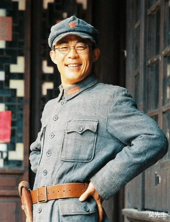 军人|不矫揉造作,不油头粉面,这9位明星告诉你,什么叫军人气质