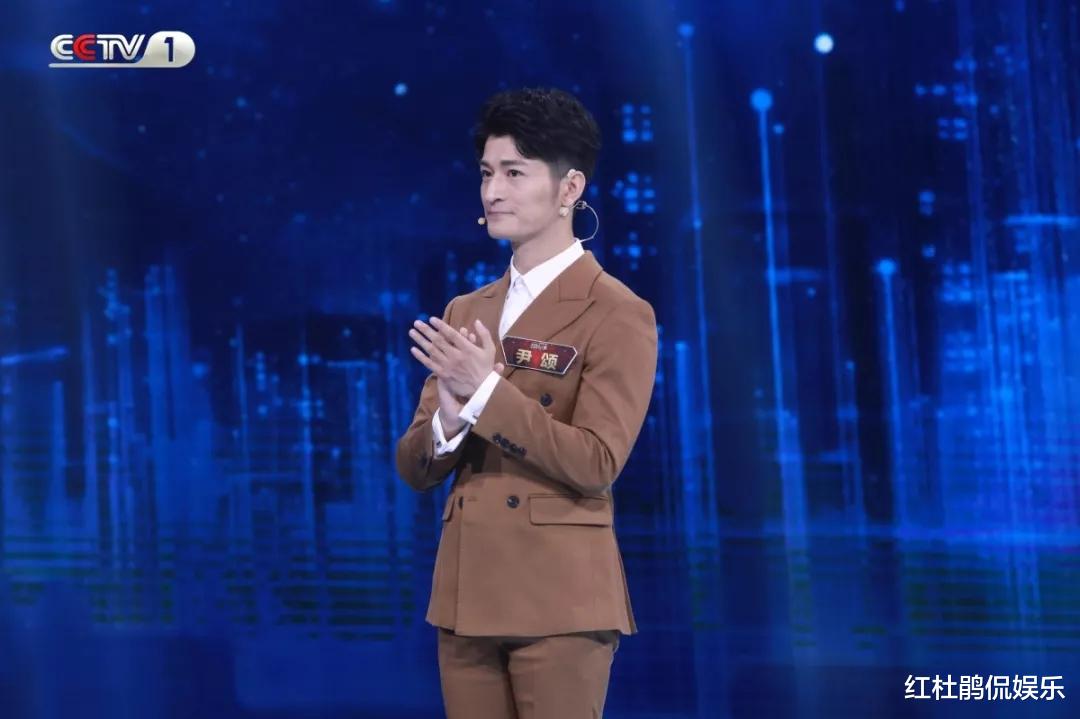 尹颂|尹颂主持央视春节档多台晚会，状态超好重回巅峰期，C位指日可待