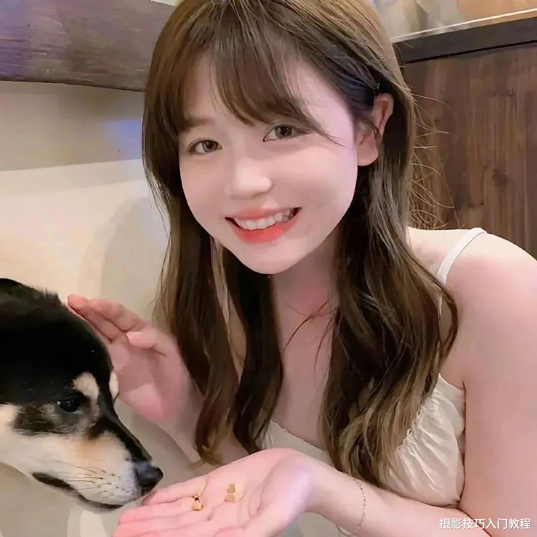 别再去网上找头像了，自己动手拍情侣头像简直太甜了