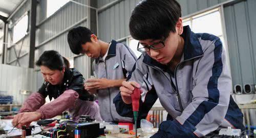 横琴|“取消职高,别坑娃了”,家长呼吁声越来越响,相关部门给出回应