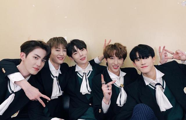 乐华娱乐|内娱25家经纪公司大团建,200多位艺人参加,乐华娱乐来了3个组合