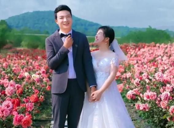 余秀华|余秀华称不后悔打余秀华，甚至想好了一切，家暴只是艺术行为