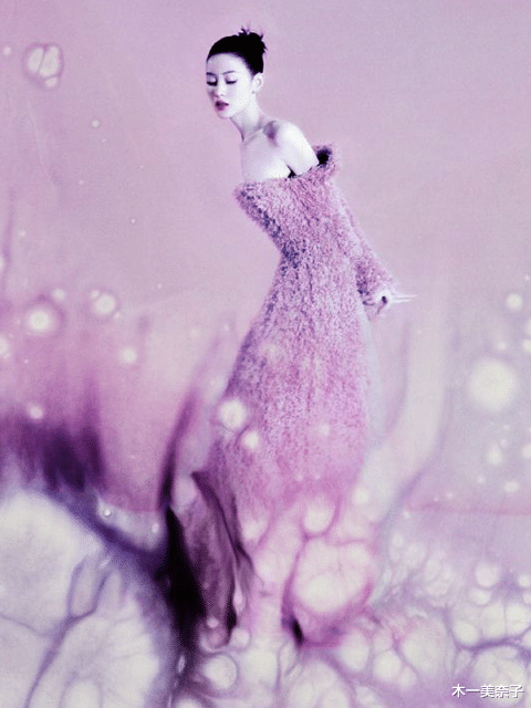 张天爱|张天爱荣登大刊封面,韵味感满满,简直就是时尚大片