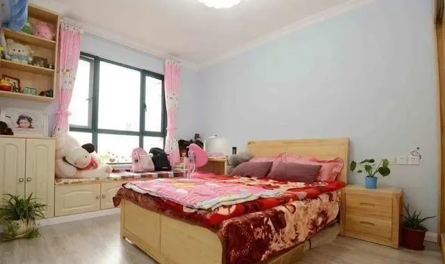 入住半个月,晒晒小舅子准备的新房,头回见到这么有档次的电视墙