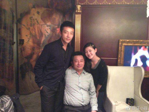 汪小菲|张兰直播承认与汪小菲父亲已复合,夸奖老公颜值高,自称好色之徒