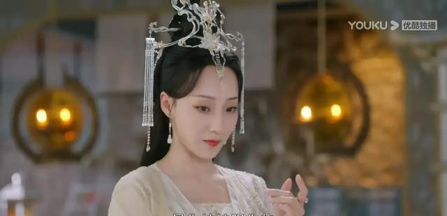 甄嬛|沉香如屑：“被贬入凡间吓成哑巴”，才懂掌灯仙子为何恨芷昔