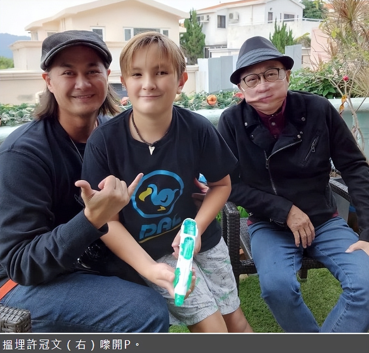 许冠文|“喜剧天王”许冠文荣获金像奖终身成就奖,也是金像奖第一位影帝