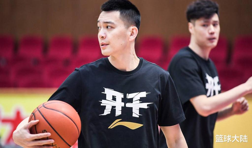 黄蜂|正式出山！功勋名宿重返辽宁男篮，担任教练，帮助杨鸣打造未来