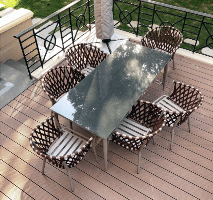 伊能静|伊能静晒隔离日常,秦昊陪女儿跳舞,上海别墅客厅曝光敞亮温馨