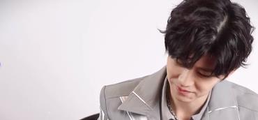 治愈系|嗨放派即将来袭，任嘉伦变治愈系学长，对新身份有信心