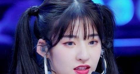 黄一鸣|表里不一黄一鸣：卖无辜人设，背地却掌掴同学，遭86万人谴责