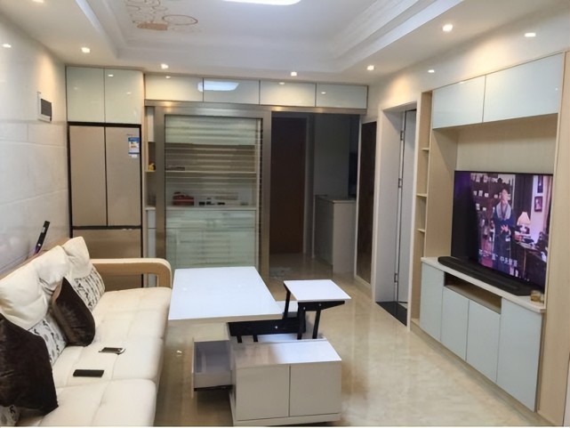 小户型装修,老公在客厅打了好多柜子,功能强大!茶几还会变身!