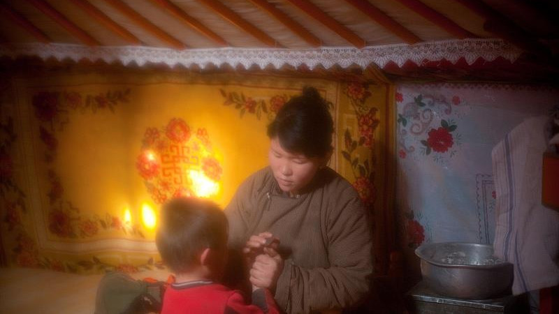 蒙古人的日子：年收入2.8万，羊肉每斤4元，吃不起苹果