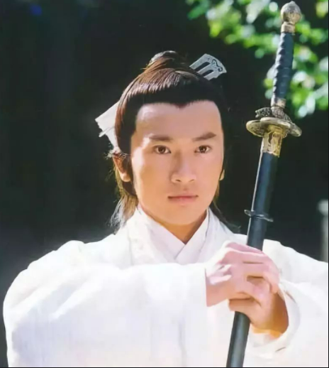 倚天屠龙记|九版张无忌对比，谁才是最经典的呢？