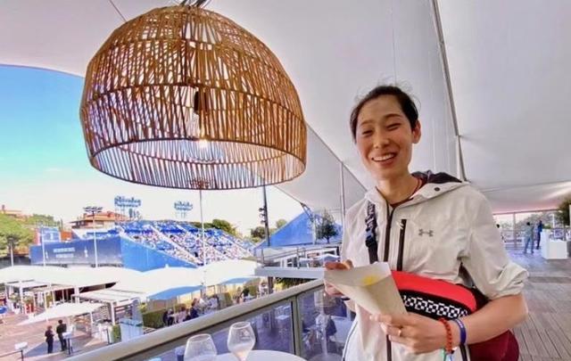 朱婷|好消息！朱婷现身ATP合影网球2号种子选手，已摘掉：石膏板、护具