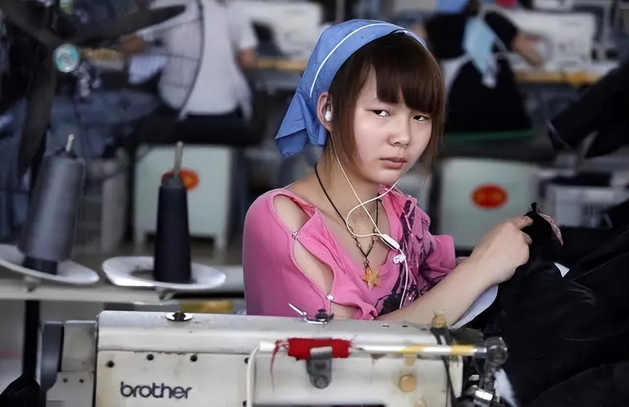 酒泉|?广东：女生找不到工作睡天桥，9块钱一个小时：饿死也不会进工厂