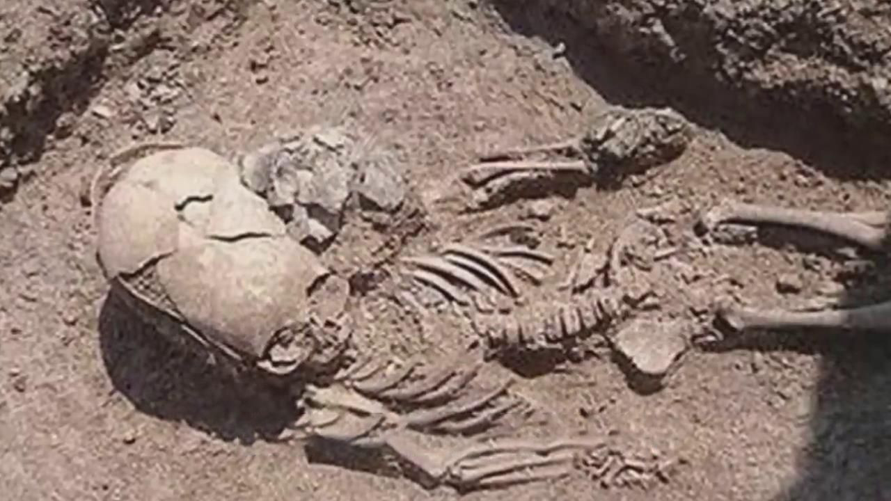 神秘山洞人，宇宙6级文明地球遇险，奇怪石盘记载全过程