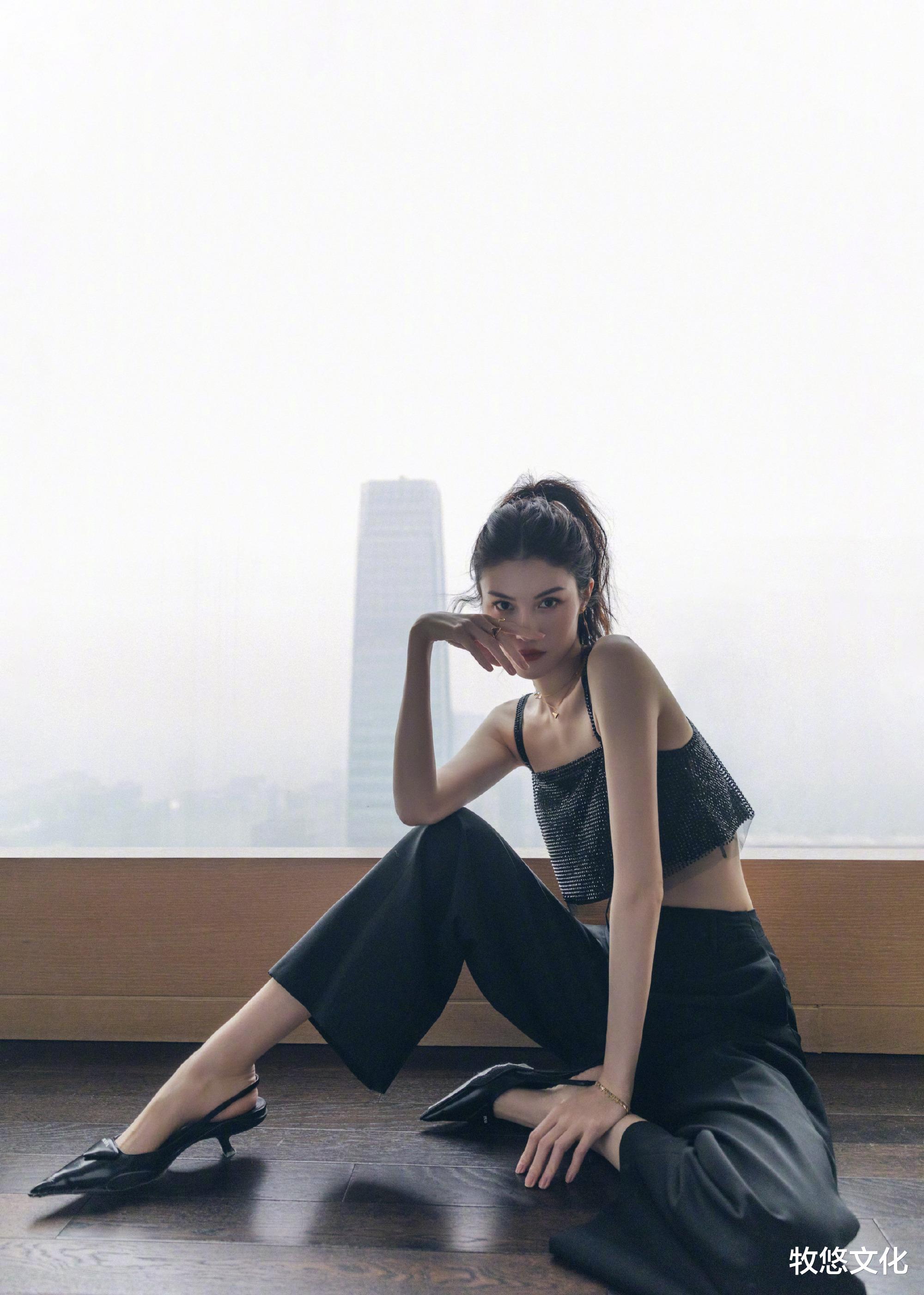 超模|细数10位超模出身的女演员,个个都是大长腿,开车了请系好安全带