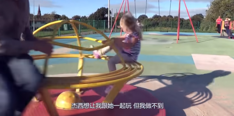 和瘦子交换饮食10周后，360斤英国女孩犹如“整容”！网友炸了