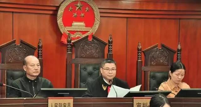 湖南长沙,男子向妻子承认曾找过2次失足女,并询问妻子是否出轨