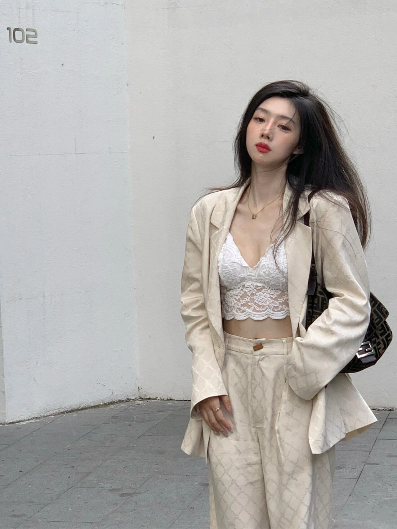 |公司里，我总是不合群的那个人， 怎么办？