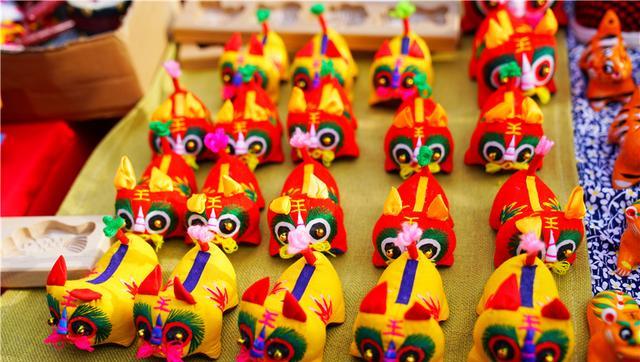 衢州|山东有个浪漫的旅游景点，山海相连十分壮观，青岛人最爱来看日出