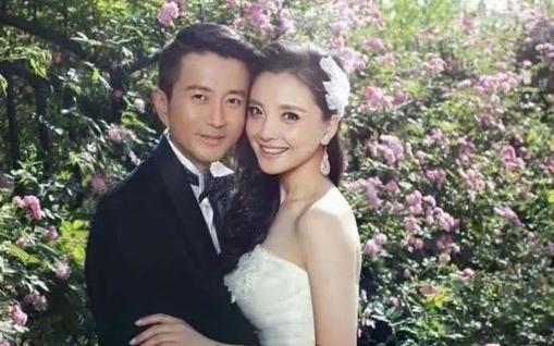 孙茜|孙茜高调发文表白老公，晒全家福庆祝结婚九周年，网友们直呼羡慕