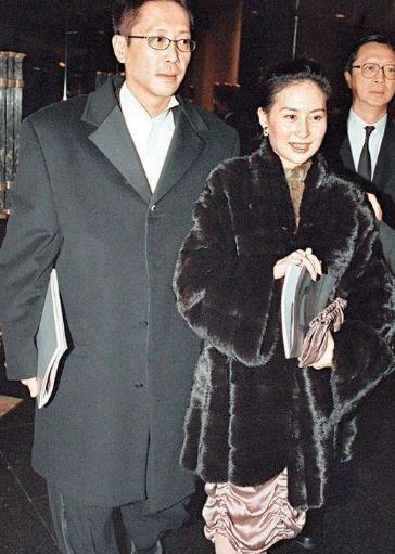 何超琼|何超琼跟许晋亨也是真爱过的，并非是豪门联姻，更不是何鸿燊所逼