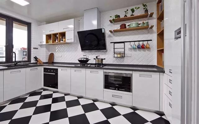 厨房台面不够用?这样改造后居然实用多了,小户型厨房必备