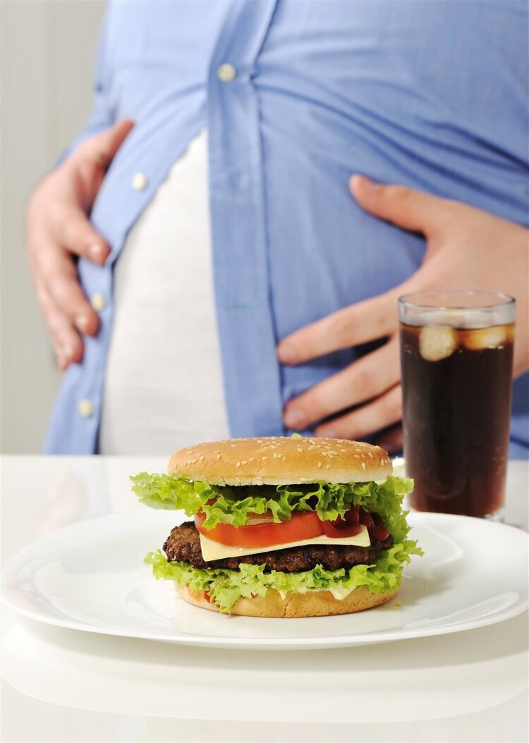 男子完全绝食382天，最终减掉250斤肉，发生了什么？