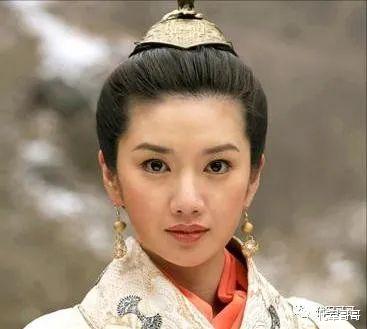 央视|她曾是央视美女主持人，曾与张子健传绯闻，如今43岁美如少女却不红