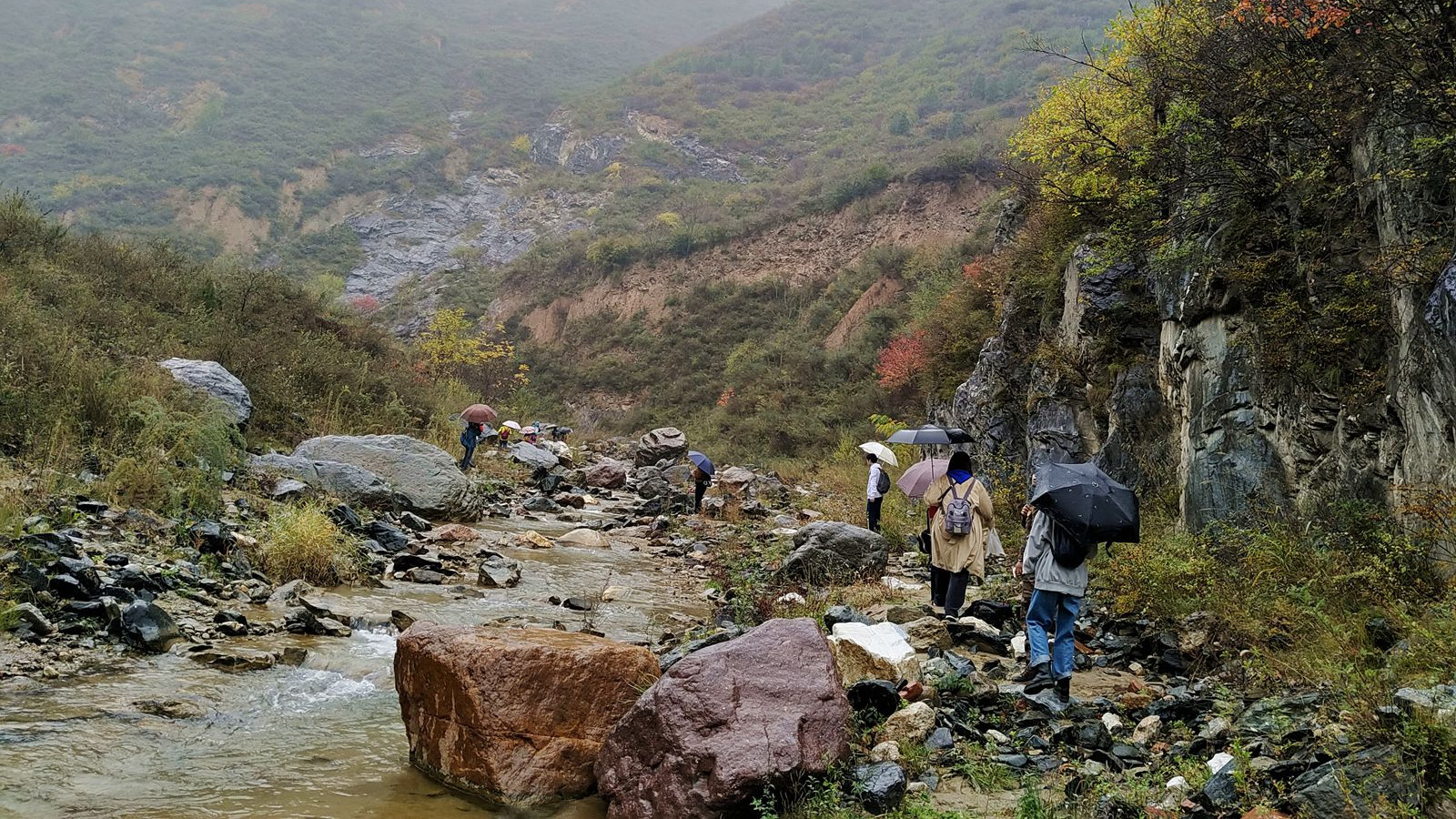 三亚|冒雨秋游天水花石崖