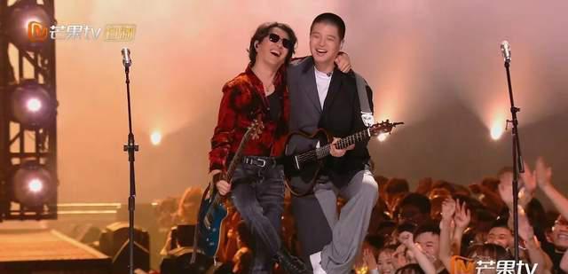 袁泉|《披荆斩棘》：穿私服，将公演唱成商演，郑钧的“不妥协”该醒了